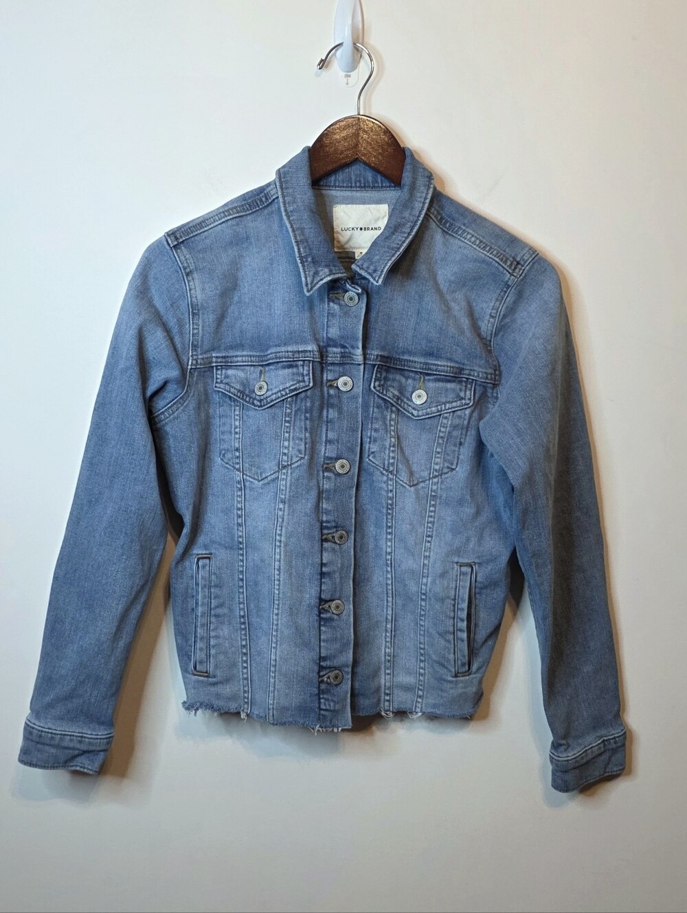 Lucky Brand Tomboy Trucker Denim Jean Jacket Raw Hem Frayed Size Medium Cowgirl